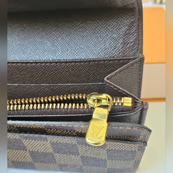 Louis Vuitton Sarah Damier Wallet VGUC - Picture 14 of 14